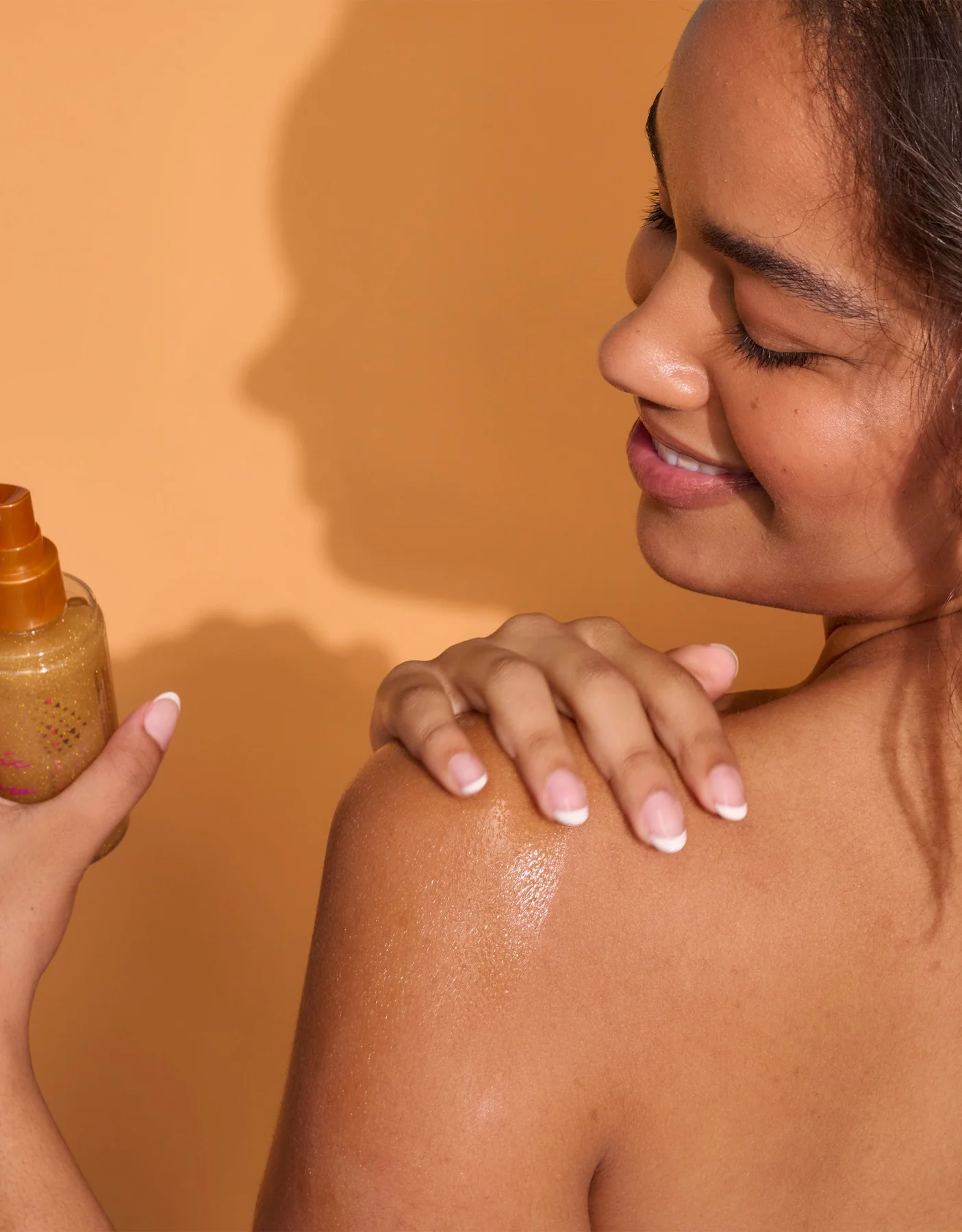 Tree Hut Tropic Glow Shimmer Mist - Image 4