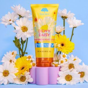 Alternative view of Tree Hut Dewy Daisy Moisturizing Body Lotion | 8.5 fl oz.