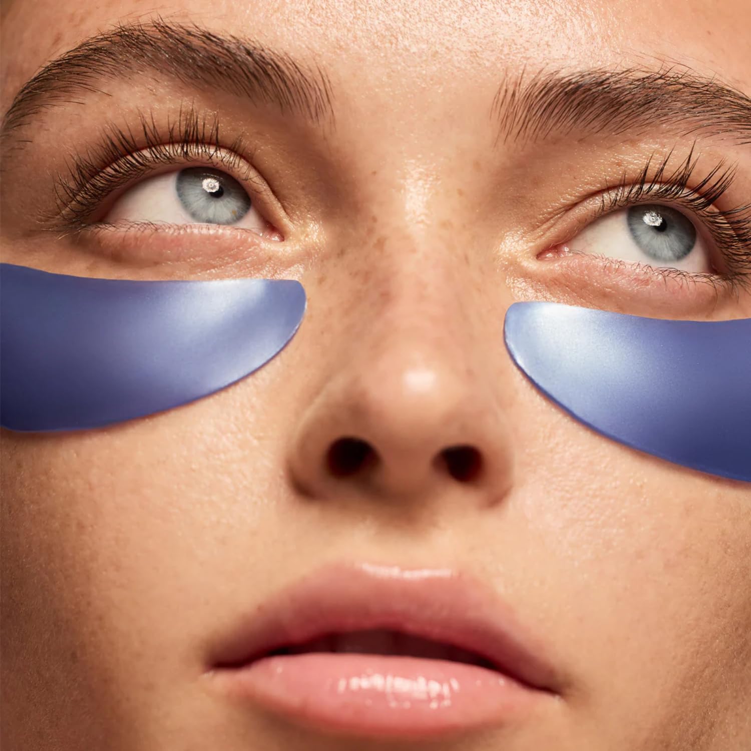 Summer Fridays Jet Lag Hydrating Eye Patches - De-puffing Hydrogel Under Eye Masks with Hyaluronic Acid, Caffeine + Peptides - Soothing + Refreshing At-Home + Travel Skin Care (6 Pairs) - Image 9